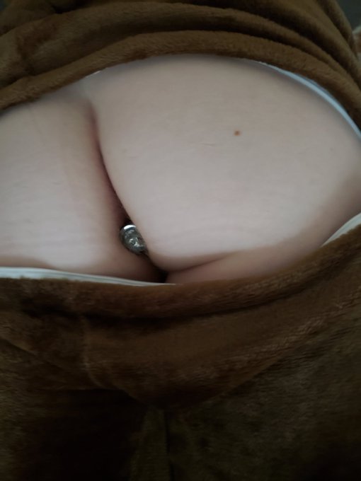 Can I be ur teddy bear 🐻 https://t.co/iGkHobbCZC<a href="/tag/camgirl"class="tags"><span>#camgirl</span></a><a href="/tag/camlust"class="tags"><span>#camlust</span></a>