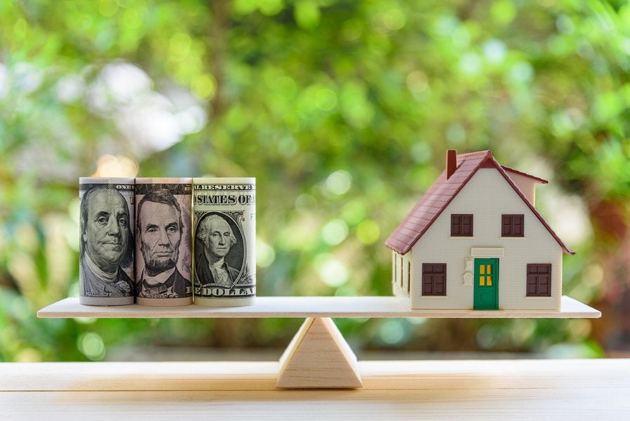 VtaRealEstate's tweet photo. A lower interest rate is the biggest perk of buying #mortgage points. #homeloans  https://t.co/XkujRAwt7h https://t.co/rW8JHhbE6n