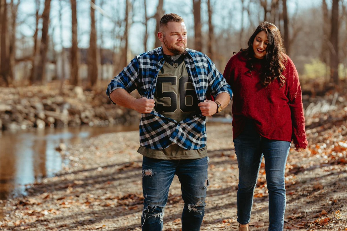 RadioHamBone's tweet photo. When your Fiancé schedules engagement photos on game day…

I warned her. 

@Colts @JimIrsay @BigQ56 @dsleon45 @TYHilton13 @cj_wentz @KennyKennyMoe3 @cirsay https://t.co/iSdyAzS326