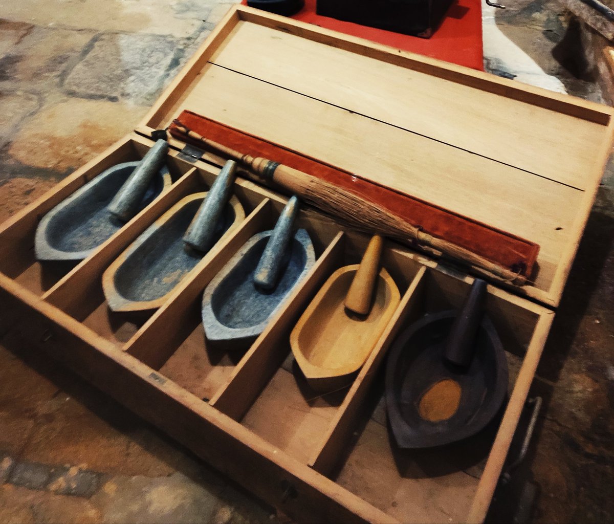 Ankitaa03's tweet photo. Does anyone know of any genuine startup that promotes/sell Indian handicraft products? 
#startups https://t.co/DuDElBgChe