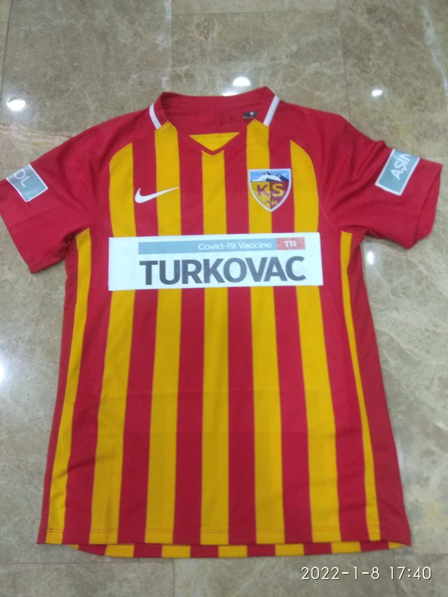hasannkose1's tweet photo. Yarın Altay maçına #Turkovac göğüs, sırt, şort bandı ve  "Aşını ol" kol bandı ile çıkıyoruz. Bu anlamda yerli aşımıza destek veriyor ve farkındalığı başlatan kulüp olmanın haklı gururunu yaşıyoruz. https://t.co/b194ro5Y9B