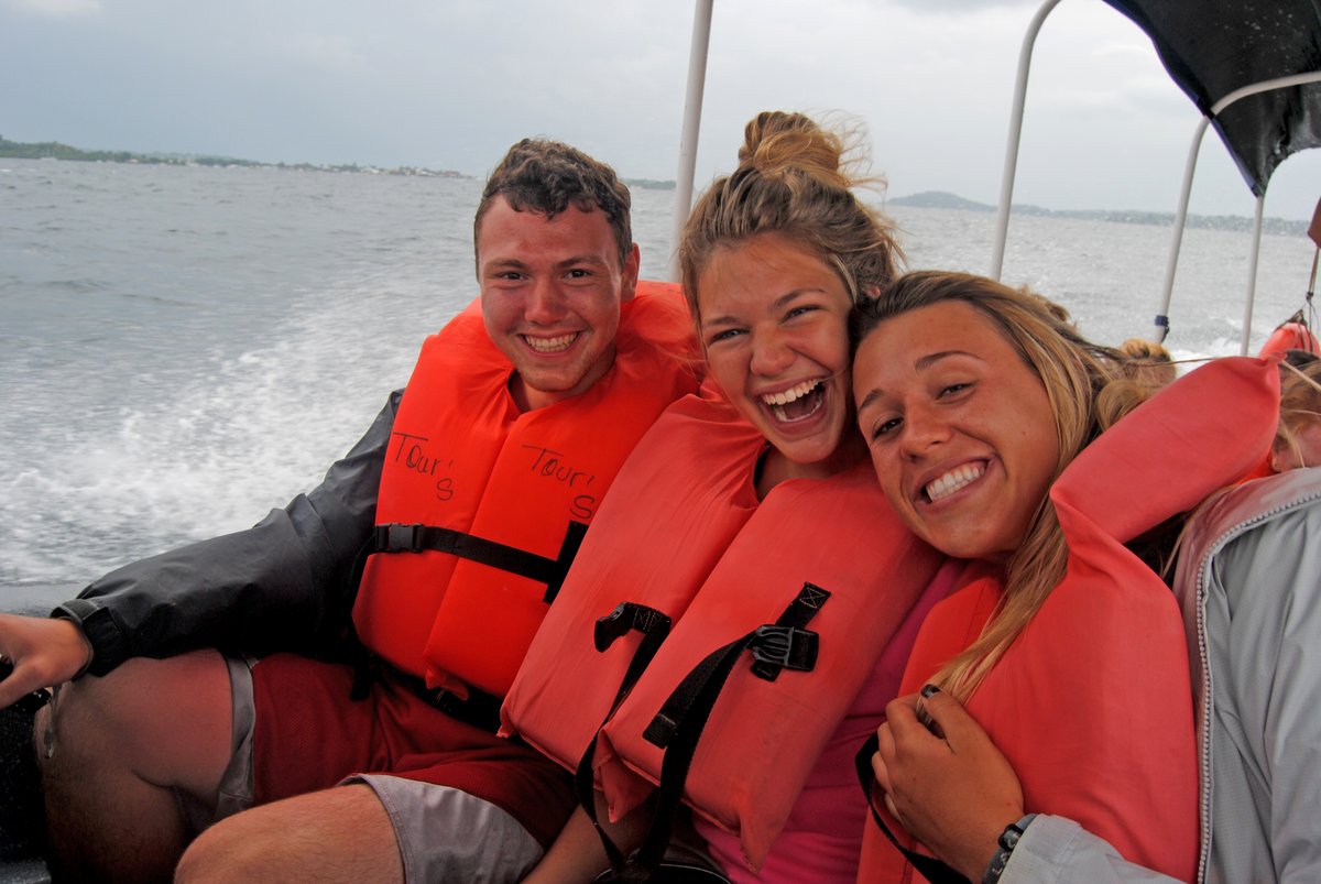1 MONTH TO GO 🙌 Spaces available Spring #Semester 2022. All of our programs have been adjusted for COVID-19 to help ensure your health &amp; safety. Visit bit.ly/363ZNnN for more info and email us at semester@outwardboundcr.org for #discounts!