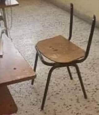 عندما تجد كرسي المعلم بهذا السوء
وكرسي المسؤول بهذه الفخامة
فأعلم أن المجتمع يعيش في كرب عظيم 💯
#فريق_مجاهدون