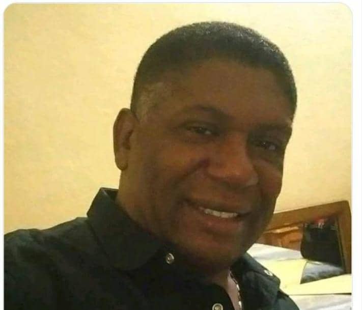 LeGonavien's tweet photo. Le porte-parole de la PNH, Garry Desrosier vient de confirmer la mort de l'ex commissaire de Police de  P-au-P, Jean Coles Rameau et deux autres personnes, au centre-ville, non loin de Marché Salomon. L'attaque a été perpétrée par des hommes roulant des motards, selon des témoins https://t.co/OOERs9y9SS