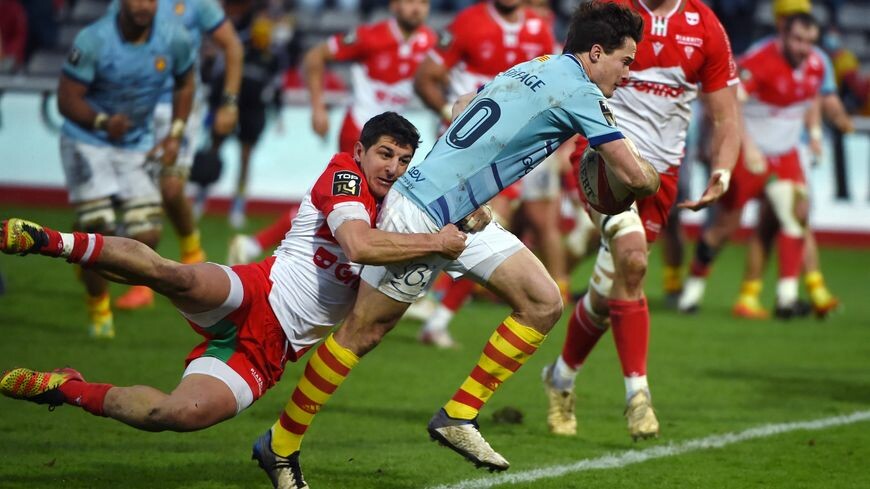 icipaysbasque's tweet photo. Top 14 : Biarritz assommé par Perpignan (23-25)

Devant à la mi-temps, le BO n'a pas réussi à gérer son avance dans un match sous tension (3 cartons jaunes). Au classement, les Rouge et blanc restent derniers du #Top14

#FBSport #BOUsap #rugby

➡️ https://t.co/pPyI92mFr6 https://t.co/FHwKJDy7KG