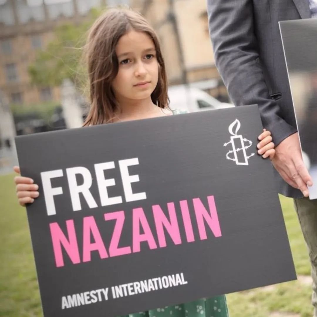 Please keep tweeting #FreeNazanin  to <a href="/BorisJohnson/">Boris Johnson</a> and <a href="/trussliz/">Liz Truss</a>
After six years of such cruelty <a href="/GOVUK/">GOV.UK</a> must work NOW to pay the debt &amp; bring their citizens home. 

British citizens must not pay the price any longer! @BWallaceMP <a href="/ZacGoldsmith/">Zac Goldsmith</a> <a href="/Jeremy_Hunt/">Sir Jeremy Hunt MP</a> <a href="/Tobias_Ellwood/">Tobias Ellwood</a>