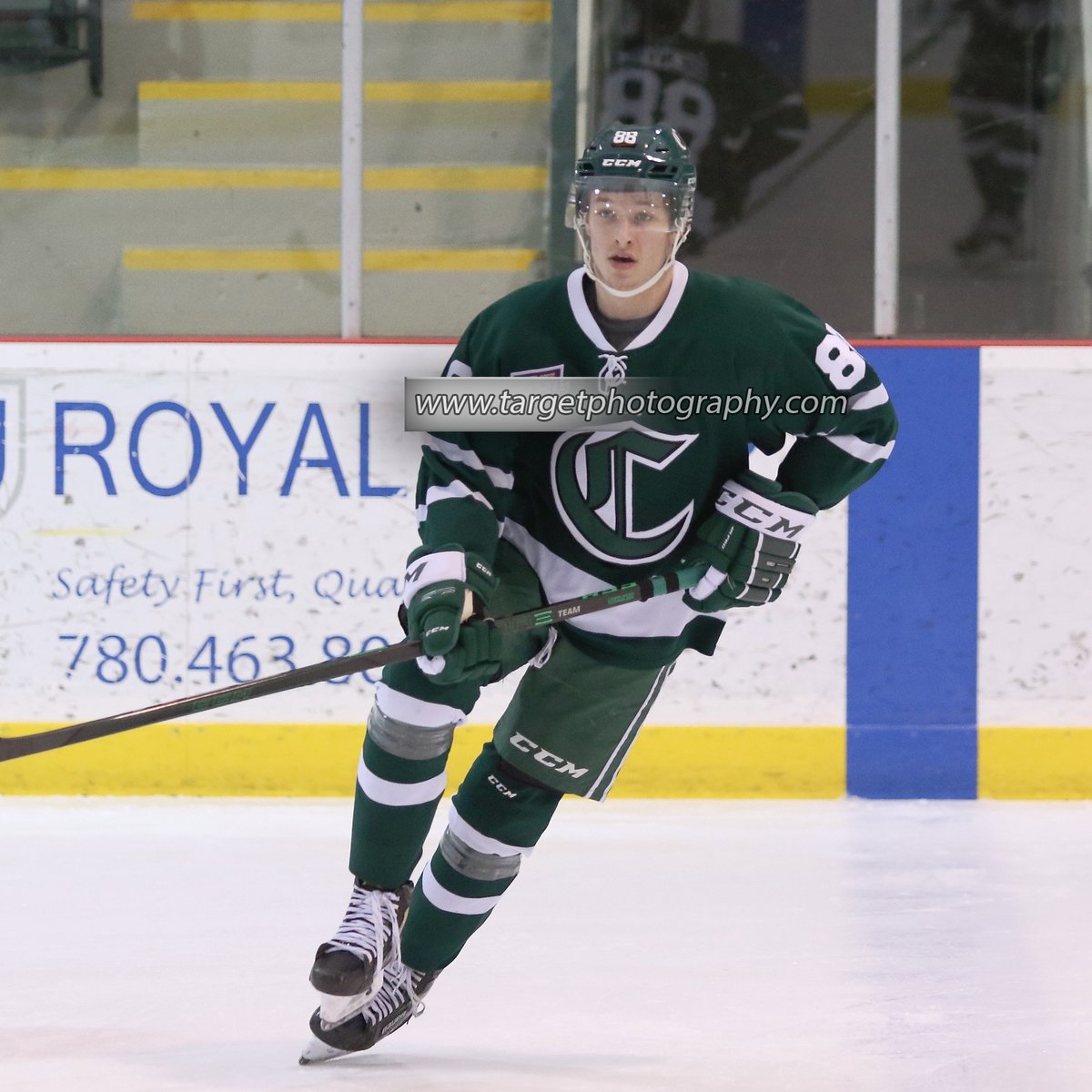 The newest members of the Cru! ⚔️

#OneCru | #AJHL