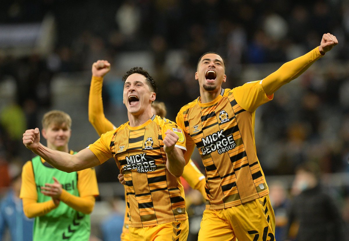 They did it! 🙌 #CamUTD