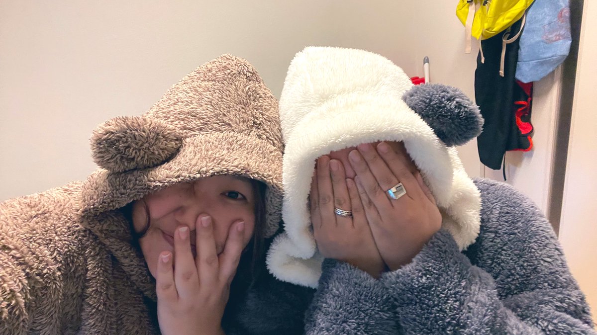 ともだちとパンダくまパジャマで新年会( ˊ̱˂˃ˋ̱ )( ˶'ᵕ'˶)あたたかくてかわいくてオススメなのでGUに急げし