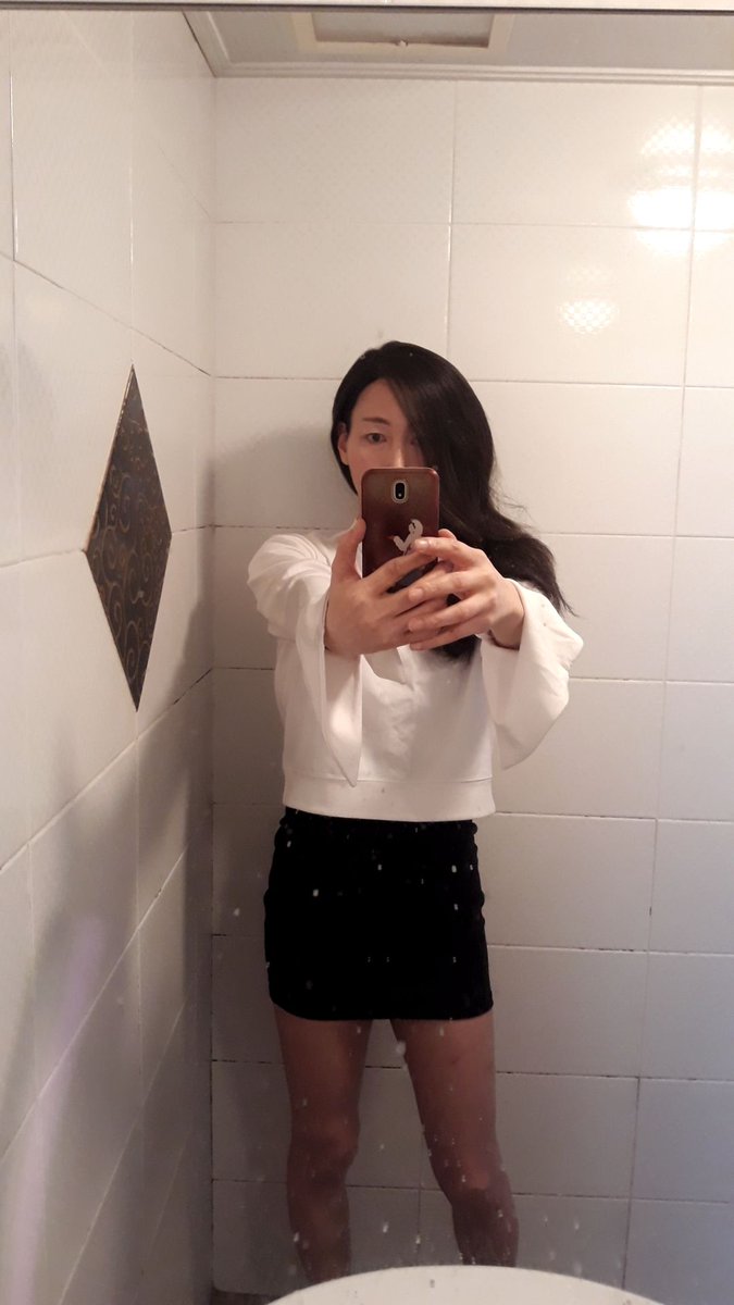 마스크 미녀
속지 말자 마스크 미녀
분명히 예뻤는데...