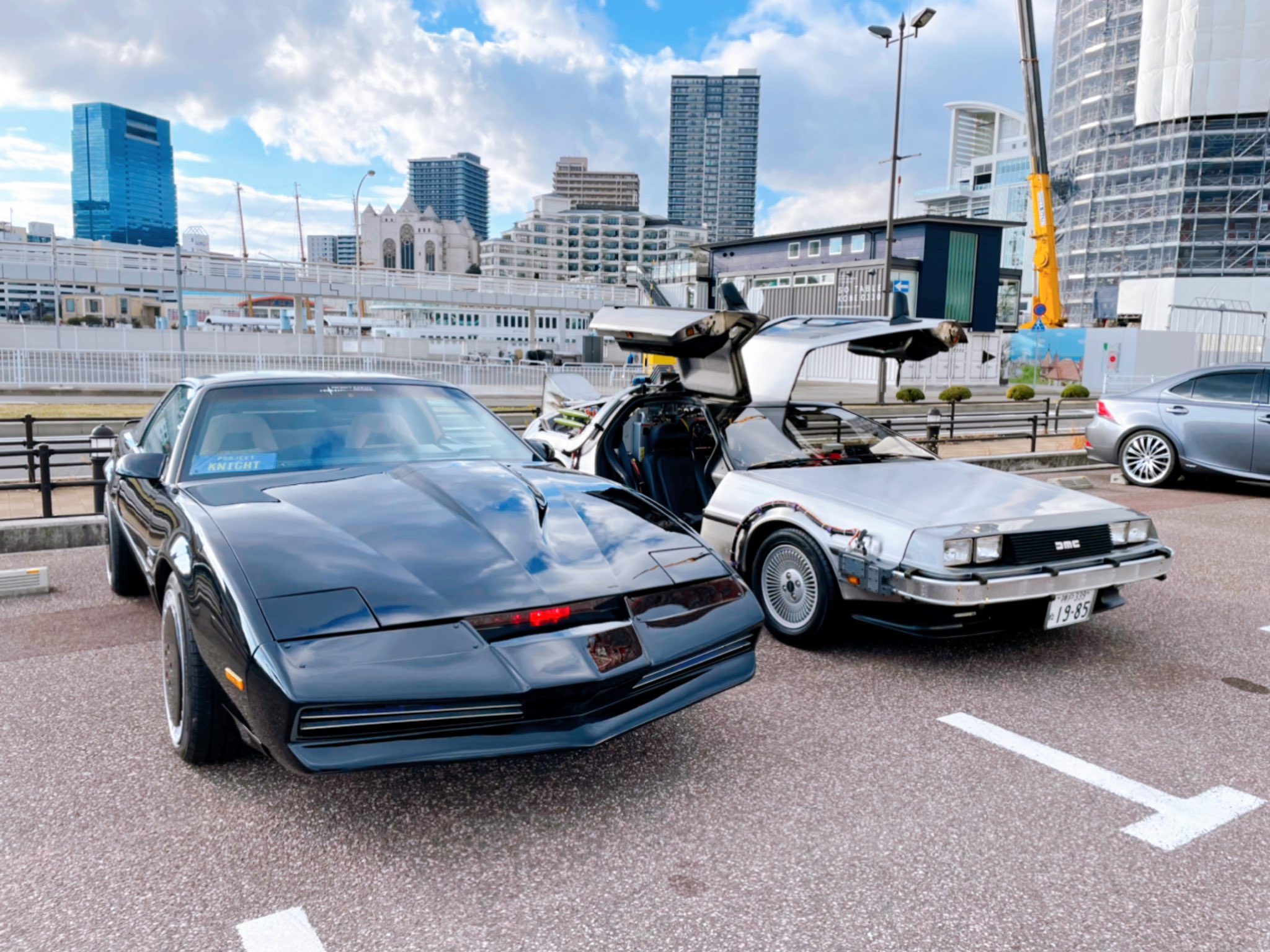 プロジェクトナイト Project Knight ナイトライダー デロリアンと私のナイト00 このツーショットは何度見てもたまりませんね 撮影の為 ナンバーは取り外してます ナイトライダー ナイト00 デロリアン プロジェクト ナイト Projectknight