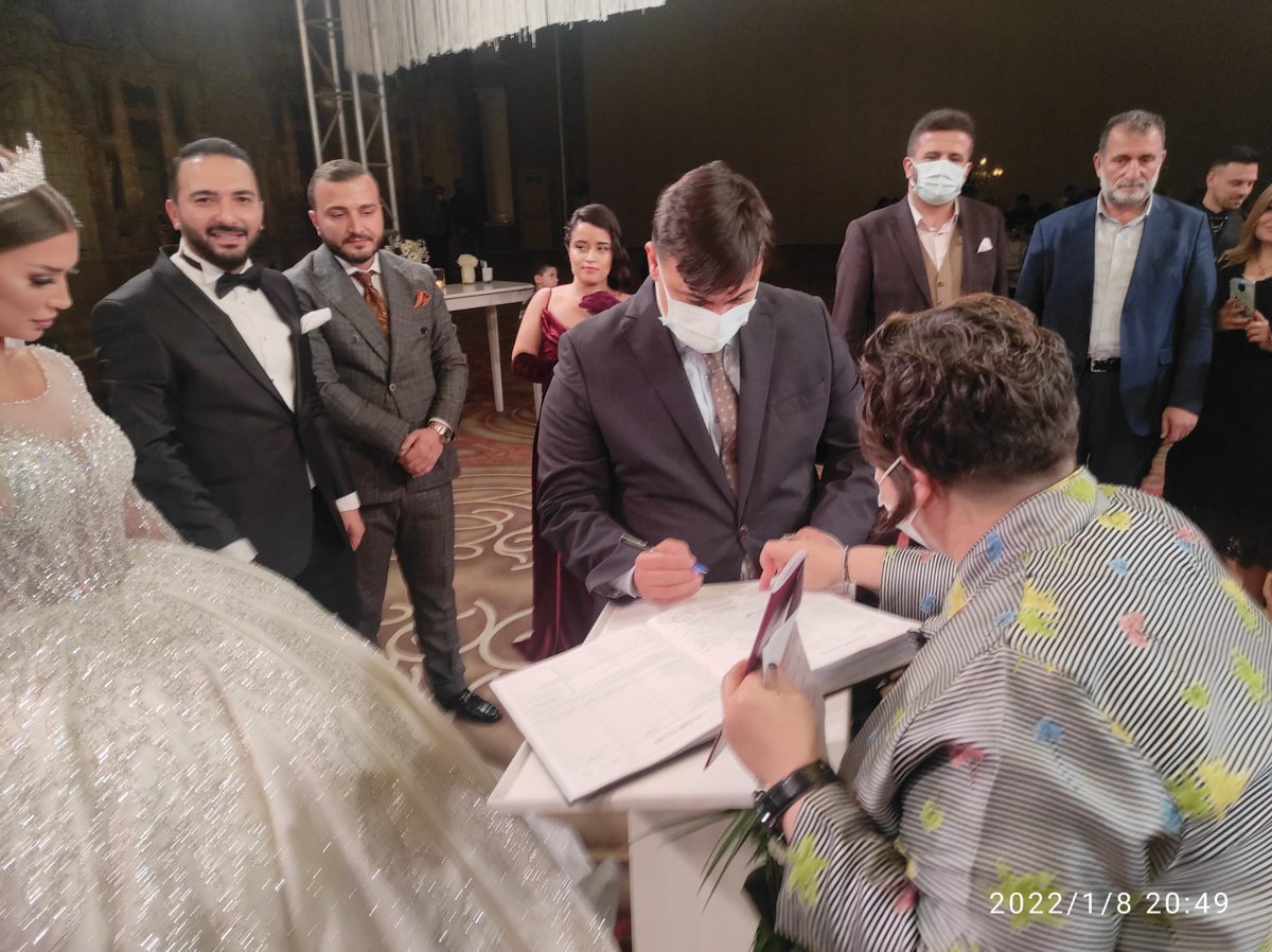 Cbekle's tweet photo. 📍Narlıdere 

Cansu ve Ercan kardeşlerimizin en mutlu günlerine şahitlik ettik. 

Şengör ve Akmeşe ailelerimize hayırlı olsun. Rabbim iki cihan saadeti nasip etsin.👰🏻🤵🏻 https://t.co/oOJfcwbffM