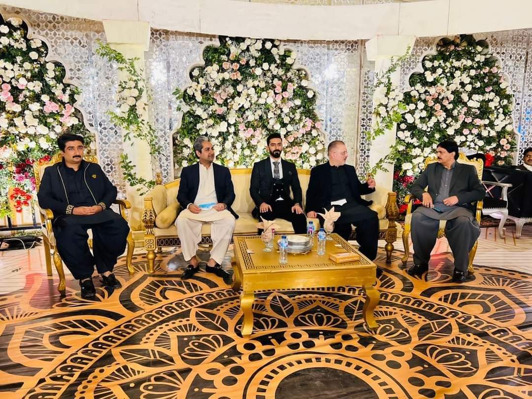 KaleriKamran114's tweet photo. Beloved MPA PS63 @sharjeelinam attended wedding ceremony of Memons family, on this moment MPA @SyZulfiqarShah &amp; @qnqamar were also present there https://t.co/ydGDsY5hFE