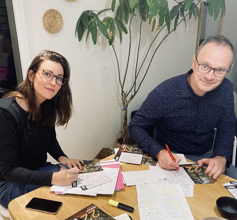 📨✒️📝 Session cartes de vœux ! 

❇️ Bon Week end à toutes et tous !
