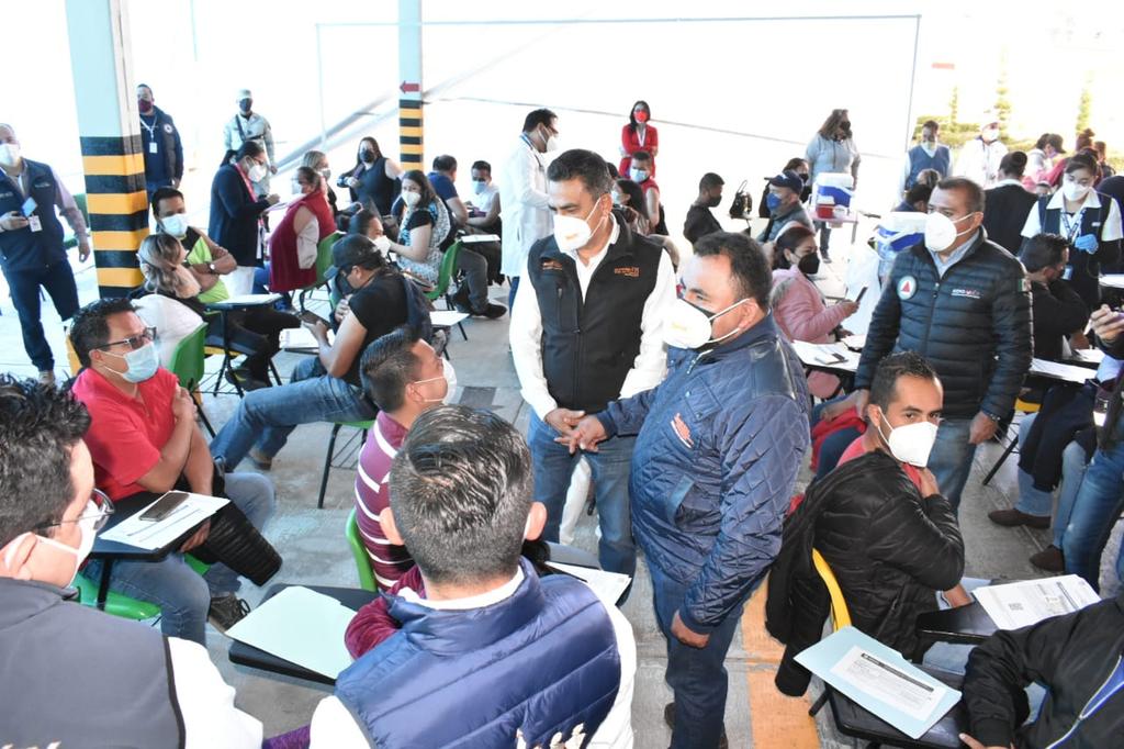 Seccion36Ofic's tweet photo. 🟠 La gestión y el trabajo en unidad rinde frutos:
Arranca la vacunación de refuerzo contra COVID-19 a Trabajadores de la Educación del Estado de México.
#SNTE
#CaminandoConPasoFirmeYUnidos https://t.co/tyoMMp6yeL