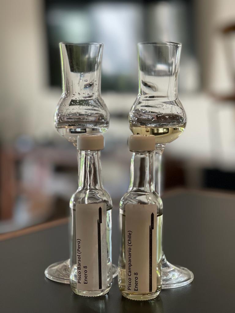 DestiladosASM's tweet photo. Iniciamos el año con una excelente sesión de Pisco de la mano del sommelier Gerardo Téllez. Un recorrido por la historia, la elaboración  y la calidad de este gran destilado! 
#pisco #diplomadoonline #destiladosonline https://t.co/XAAUPoXuwC