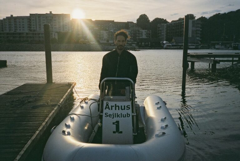 pasaggressive's tweet image. P/A går i dvale.
Tak til alle de læsere, kunstnere, labels, skribenter, redaktører, fotografer, grafikere og andre bidragsydere, som har muliggjort, fulgt med i og bakket op om dette åbne forum siden 2011. passiveaggressive.dk/meddelelse-pas…