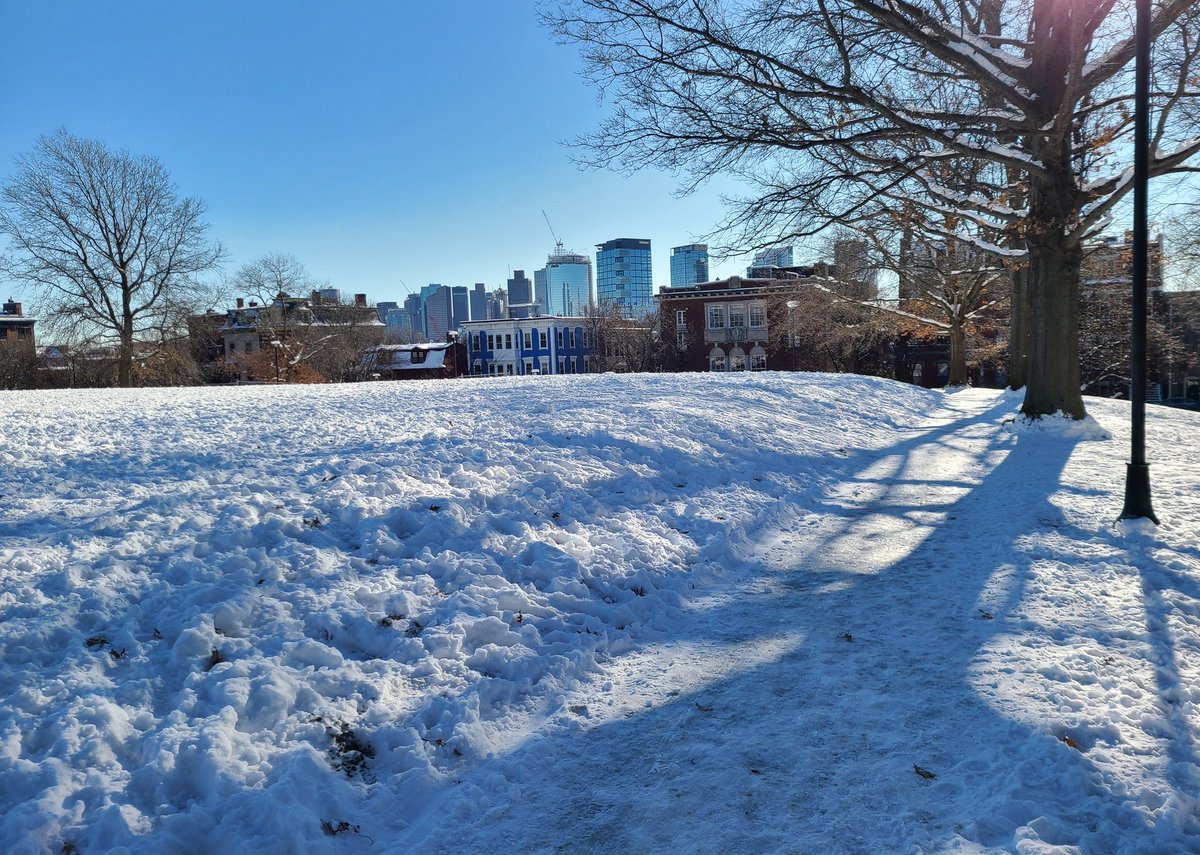 ericfisher's tweet photo. In more uplifting news, starting today civil twilight is after 5pm in Boston again. Less than a month until solar spring starts and the darkest 3-month period ends https://t.co/Z2Z4IvJpIV