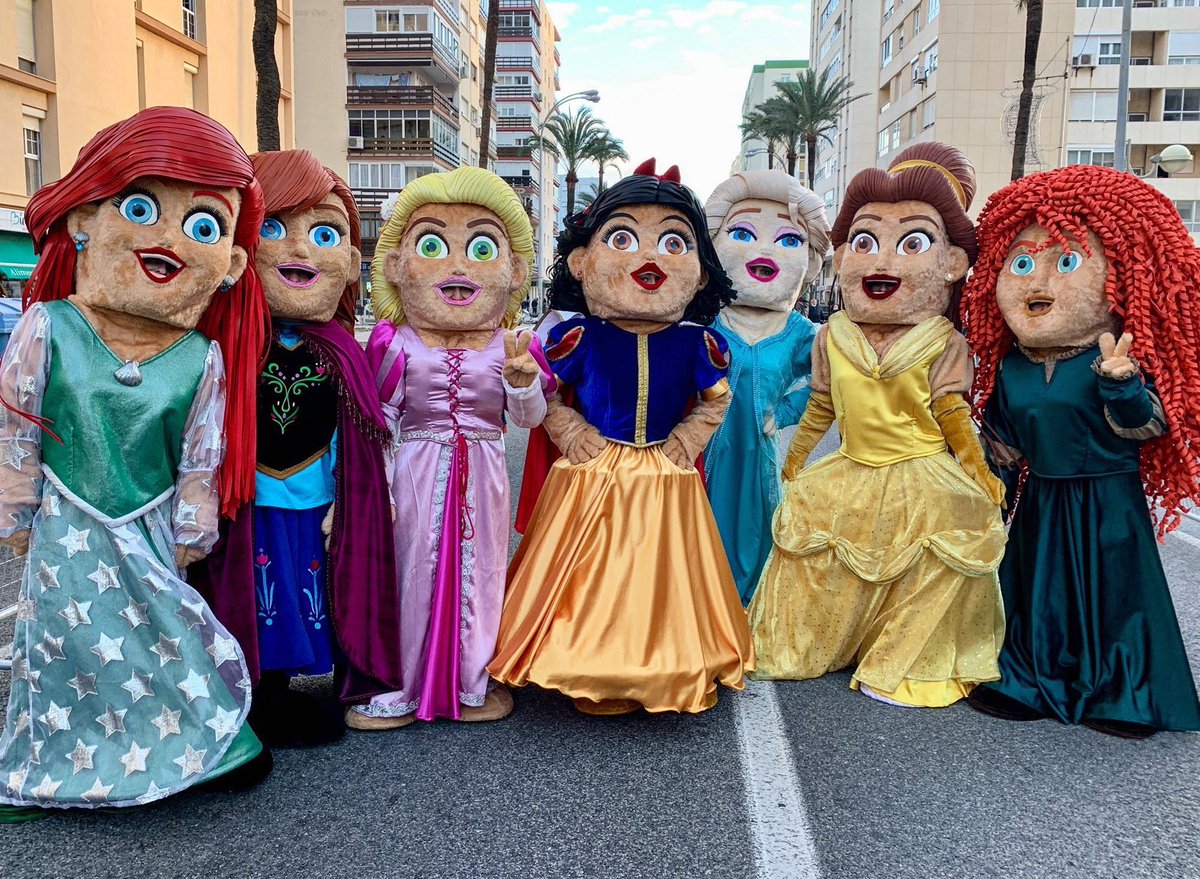PostureoAb's tweet photo. Las iban a tirar, pero Albacete las ha comprado para colocarlas en varias rotondas de la Circunvalación https://t.co/vBQ2ntPddj