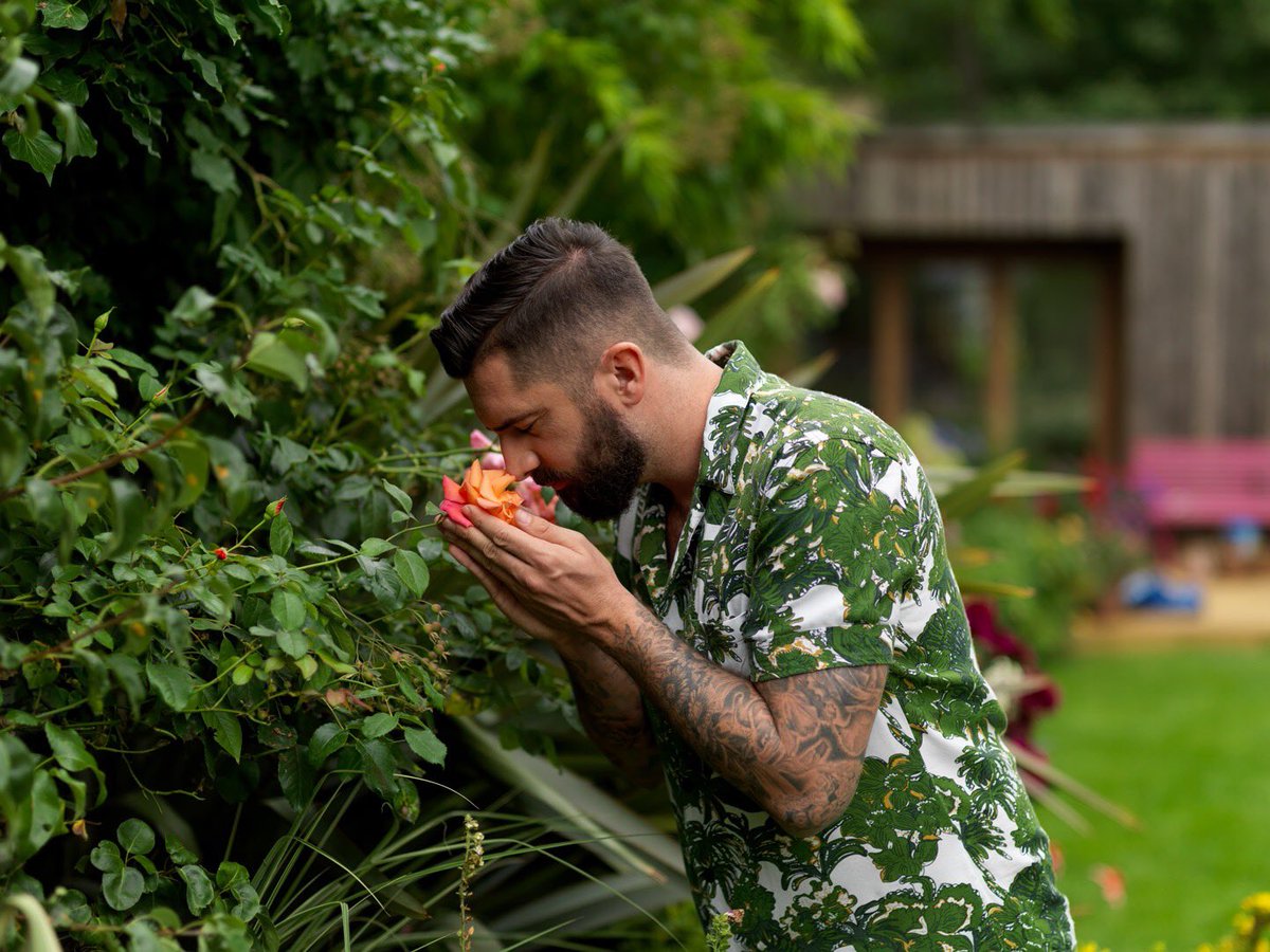 What have we got coming up for you tomorrow?

A rotating composter by <a href="/SFIXXUK/">SFIXX</a> 
An innovative new garden fork by <a href="/GreanBaseLtd/">Grumpy Gardener</a> 
Your ultimate graffiti garden plant by <a href="/hayloftplants/">Hayloft</a>!
Hydroponic plants by <a href="/ThompsonMorgan/">Thompson & Morgan</a> 
And more!

See you at 9am, <a href="/qvcuk/">QVC UK</a> with <a href="/Craigrowe_TV/">Craig Rowe</a>