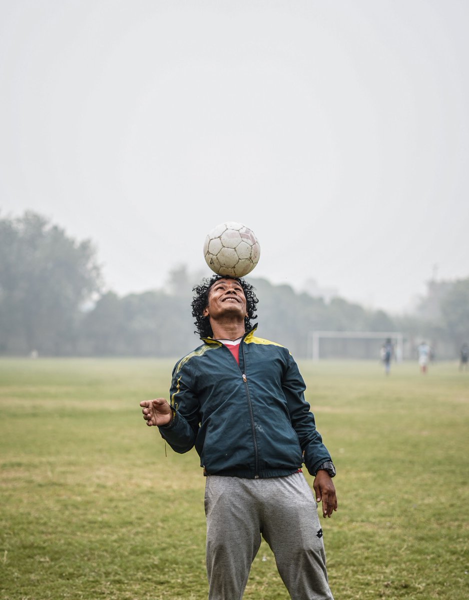 cmsasoccer's tweet photo. Januarys #MoveOfTheMonth is the Seal Dribble!
Do the Seal Dribble by running forward with a ball perched on your forehead, like a seal. This move isn't something you see every day, but it is fun to try and play around with!
#sealdribble #yycsoccer #youthsoccer #soccerskills https://t.co/hWgZMJ13El