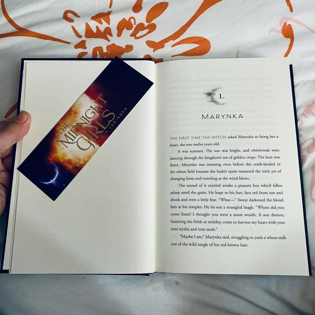 NikitaSpoke's tweet photo. Time to start reading a new book! I’m reading The Midnight Girls by Alicia Jasinska.

#amreading #amreadingfiction #amreadingnow #readersofinstagram #readersofig #readersofinsta #readersgonnaread #readerslife https://t.co/VjMh5umU35 https://t.co/g8dWI4sCkW