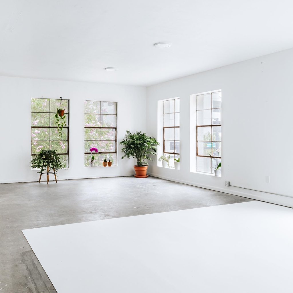 vondotco's tweet photo. talk about growth. opening up a photo studio in April of 2021 and now look at her.
more pics to come https://t.co/m9bNVc9ARn