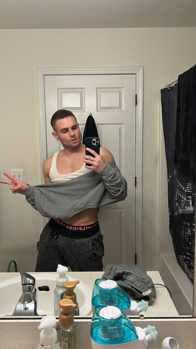 JakeMauroLegit's tweet photo. Sick bro https://t.co/swRCn85baE