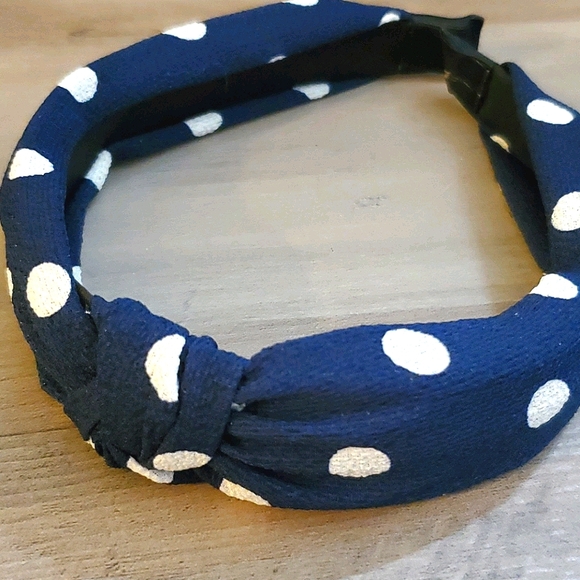 CandyMidvale's tweet image. So good I had to share! Check out all the items I'm loving on @Poshmarkapp from @PrincessNess64 #poshmark #fashion #style #shopmycloset #notknown #tommybahama #newyorkcompany: posh.mk/XLrW2lOQEmb