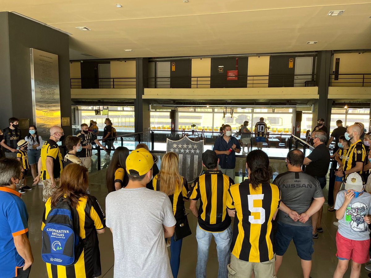 OficialCAP's tweet photo. ¡Hoy volvieron las visitas al Campeón del Siglo 🏟️ y cientos de hinchas se hicieron presentes en la casa de todos los carboneros! https://t.co/wK9tasYjNX