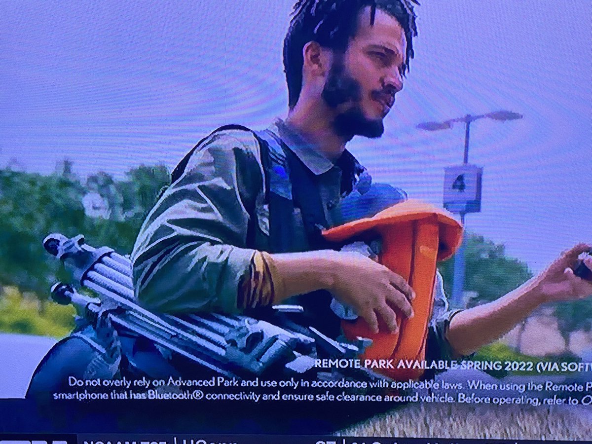 QCWebster's tweet photo. Scene from a #Lexus commercial…is this a Dad taking his kid to a play date with a very expensive tripod or a camera guy taking his kid on a shoot? Either way…#WTF? https://t.co/h3N0VXFHVJ
