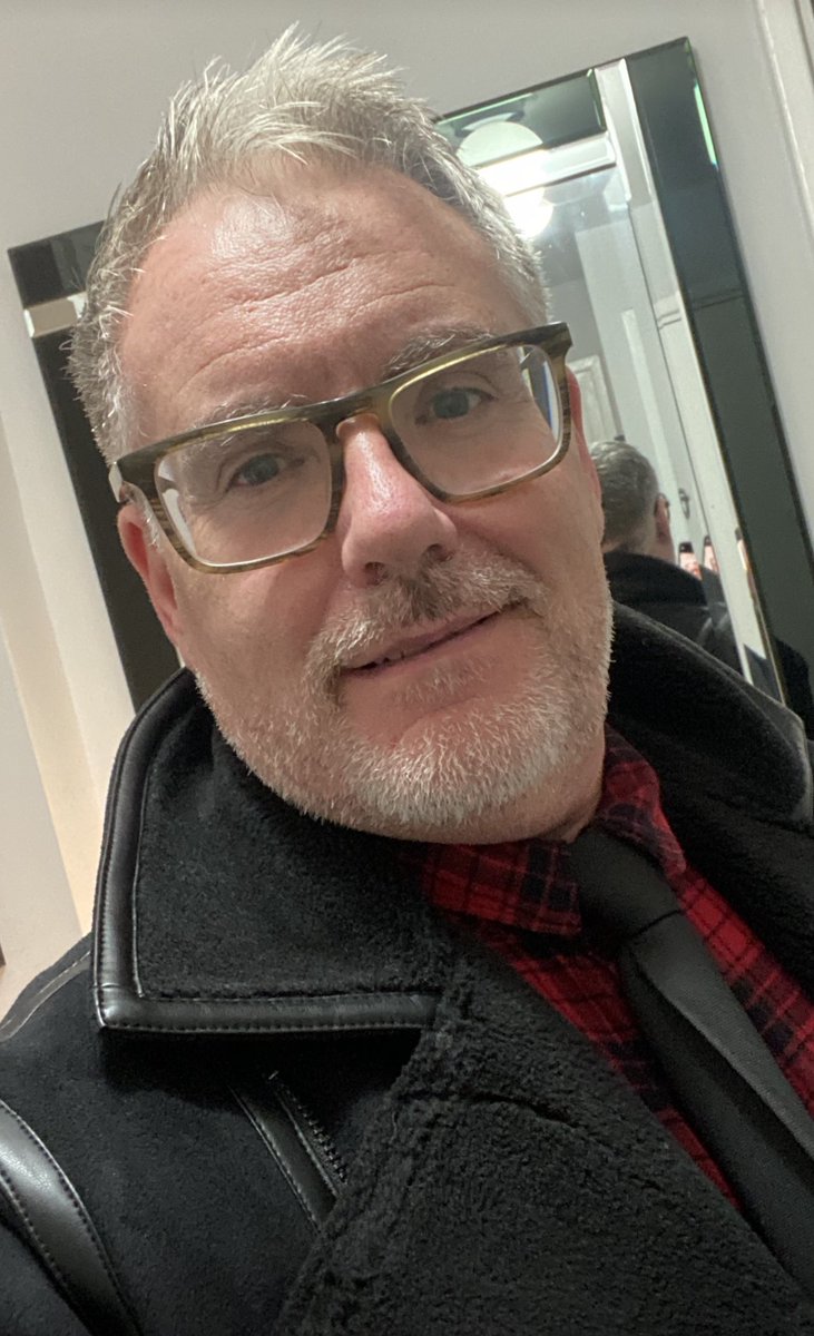McrNick's tweet photo. @glenntheblogger I’d you wear glasses, quote this with one of yours https://t.co/gZdojf6VPe