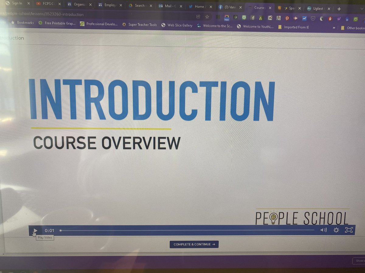 CindyJournell's tweet photo. I’m so excited to begin People School! @vvanedwards ! #scienceofpeople If you’ve not checked out her book, Captivate, you should! Excited about Cues, coming out in March. https://t.co/ePoqnbQ4nf