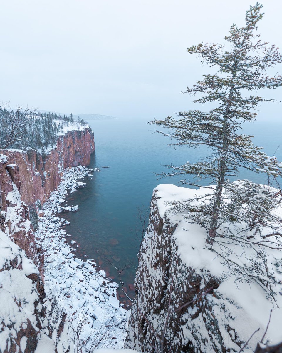 Up high atop the snowy and icy cliffs of Palisade Head