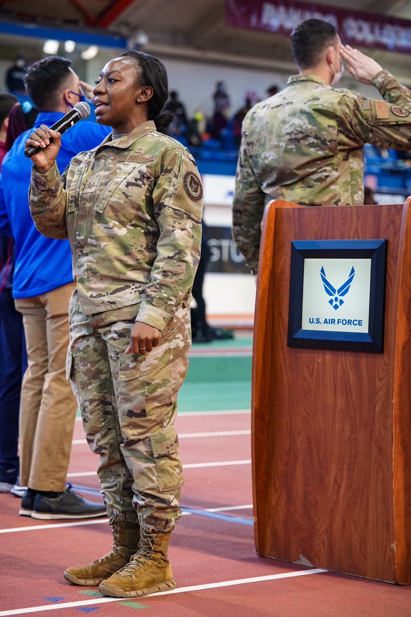 ArmoryNYC's tweet photo. Incredible performance of the National Anthem by TSgt. Autayvia Mitchell during the opening ceremonies 🎤 🇺🇸 

#USAFHispanicGames #AimHigh #TotalForce @usairforce https://t.co/K7du25r2d8