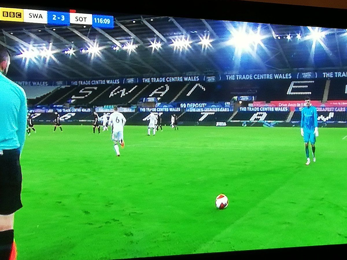 Geyser_Funny's tweet photo. I Bought my mum and dad a Ticket for Saints VS Newcastle as a Christmas present = Eddie Howe and Newcastle cry off with timed outbreak.
So today I invited them over for a Thai takeaway, to enjoy while watching a 5 goal 2-3 thriller with a red card. Nice one #SaintsFC! #SWASOU https://t.co/AKvyGmLxzL