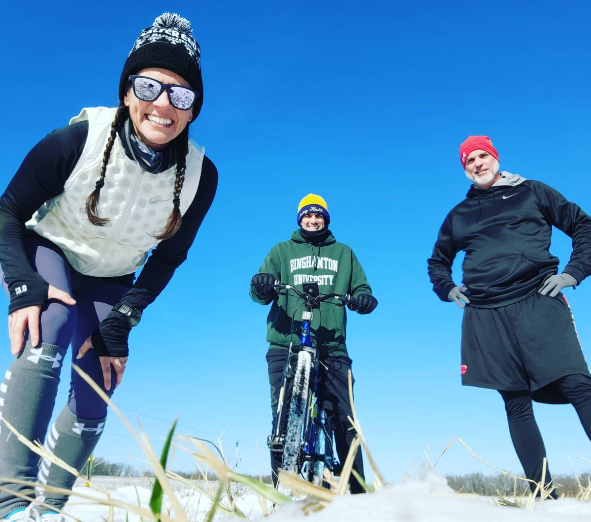 runSue19's tweet photo. 21 degrees, snow, icy patches, fields, goats and 10 miles done.πβοΈπ That was chilly, but always worth it! #loveyourrun #teamultra #alteregorunning #honeystinger #mindovermatter #marathontraining #longrun #madein81 #mappingphroads https://t.co/e1hDcACJLr