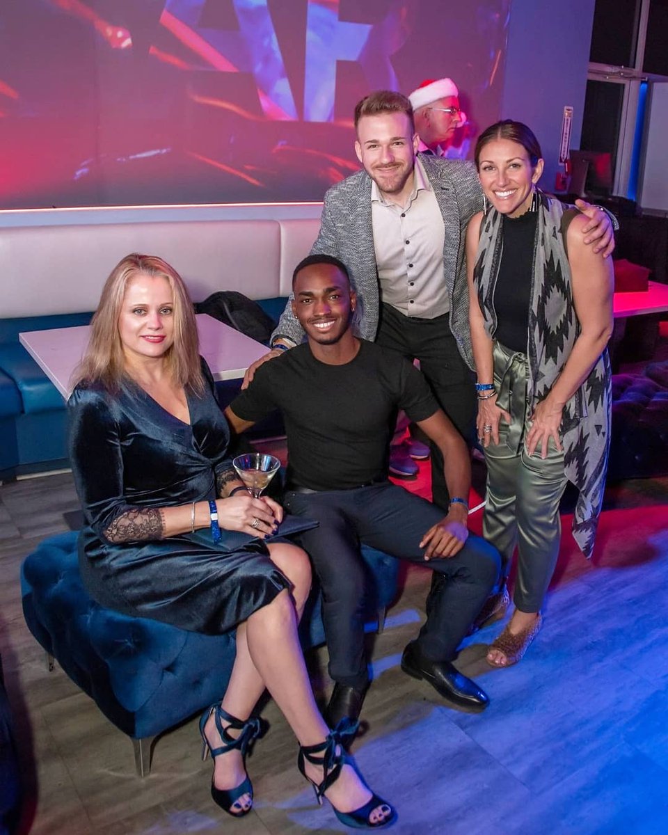 OrlandoStyle's tweet photo. Holiday appreciation get together hosted by @redcarpetmonday and @bestofcentralflorida benefiting the Blatantly Honest Foundation at @icebarorlando π
Photos by: Brion Price photography
.
#orlandoevents
#orlandostylemagazine
#orlandostyle #orlandoflorida
#floridaliving https://t.co/K2BorocX5j