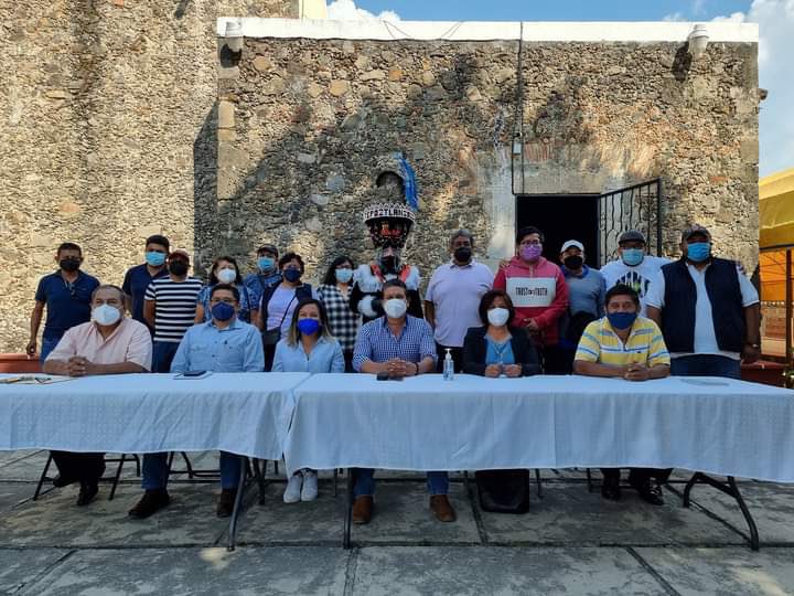 Morelos_TV's tweet photo. 🔴 Cancelan Carnaval de #Tepoztlán #Morelos 

Esta mañana sostuvieron una reunión las comparsas unidas, así como el presidente municipal donde acordaron que queda cancelado el Carnaval

No hay condiciones por aumento de casos COVID-19, aseguran autoridades https://t.co/ggDv3Q6HG3