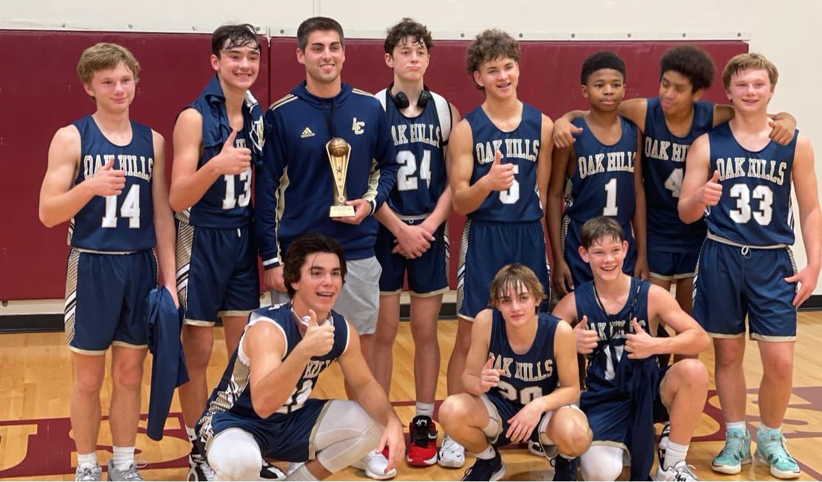 rucker1273's tweet photo. Wrapped up a BIG week of basketball for the OHJH Lions at the Magnolia Tournament…

8 GOLD - Champs 🏆 
8 NAVY - Champs 🏆
7 GOLD - 2nd 🥈
7 NAVY - 2nd 🥈

On to the next one! 

@brentpatane_5 @LakeCreekHoops @CoachSchedule @oakhillslions https://t.co/CwXwkghKP5