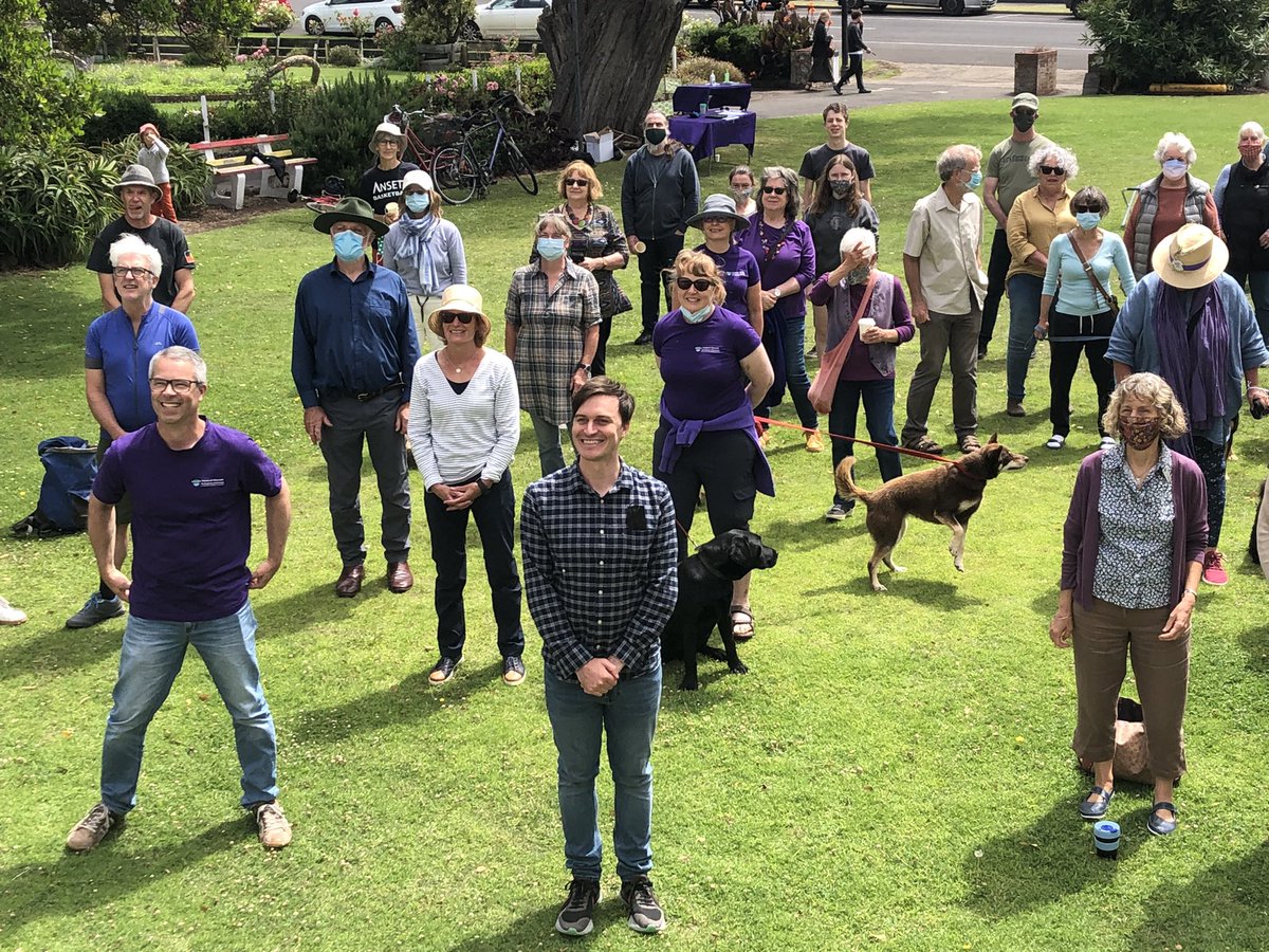 YESVoices's tweet photo. YES! More from @VoicesofWannon meet and greet with their amazing #Independent candidate former @triplej host @AlexDyson #auspol https://t.co/nyGHslidfi