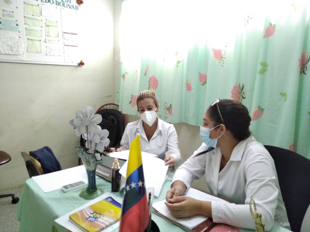 "Trabaja por una causa no x un aplauso. Vive tu vida para expresar, no para impresionar. No te esfuerces para q se note tu presencia, sino para q sientan tu ausencia"
#DeZurdaTeam 
#CubaViveEnSuHistoria 
#EneroDeVictorias 
@ZAxTi 
<a href="/Cubacooperabol2/">Brigada Médica 🇨🇺 Bolívar🇻🇪</a> 
<a href="/KeylerING/">Keyler</a> <a href="/AlasDeAmorCuba/">AlasDeAmor🇨🇺</a>