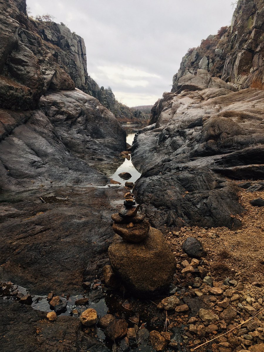 ColbyS1223's tweet photo. #hiking today at the ‘40 foot hole’ in Wichita Mountains, Oklahoma! #nature #52hikechallenge #2022NewYear #follow https://t.co/Gckcr3ptnR