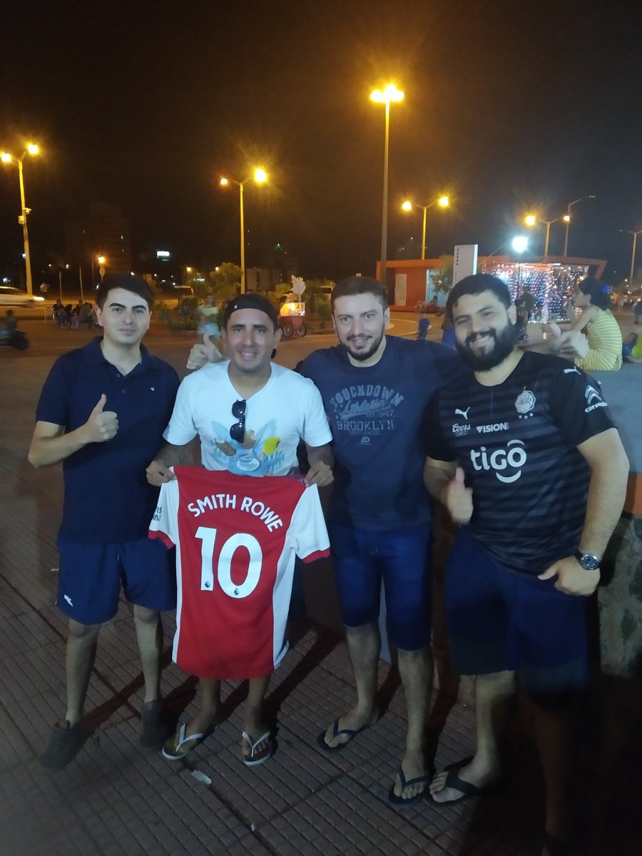 ReneDelvalle11's tweet photo. Que grandes los muchachos de #ArsenalPy https://t.co/N7XHXVqpIv