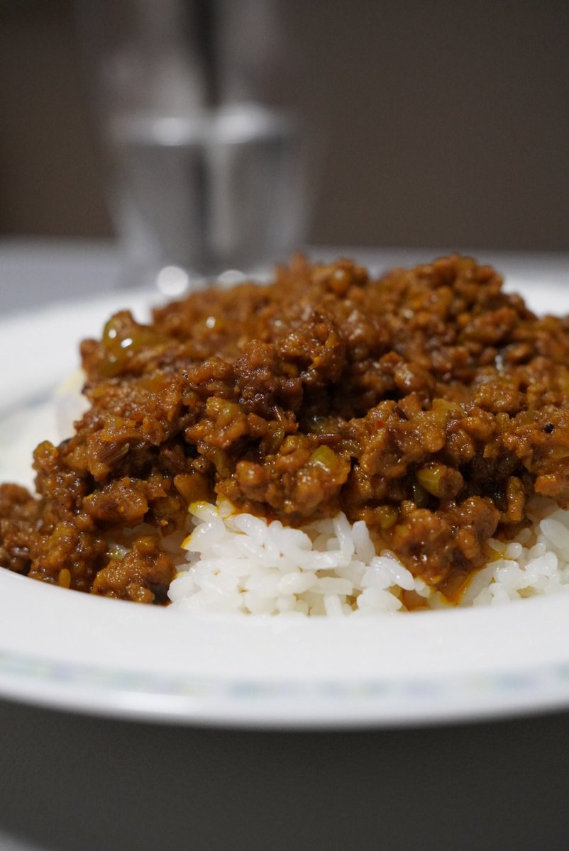 KINGAOKING's tweet photo. 帰省時にガーデンイールで購入したカレースパイスでドライキーマを作った🍛
米炊いたのを除くと一年以上ぶりの料理美味しくできました✨
#カレー #キーマカレー #ドライキーマ #自炊 #ガーデンイール #ガーデンイールのカレースパイス https://t.co/JfCTDszfZ9