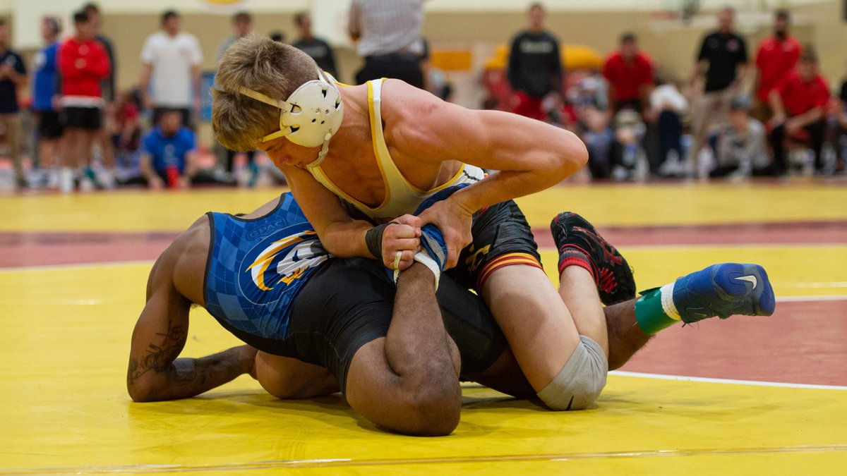 StormSports's tweet photo. Dylan McChesney won the 125-pound title and three others placed to lead @sstormwrestling at the Under Armour Invitational. 

McChesney pushed his win streak to seven with two pins and two decisions.

📰 https://t.co/hnjevPrVfv

#ONESimpson | #rollriversWRESTLE https://t.co/zAqikYieV1
