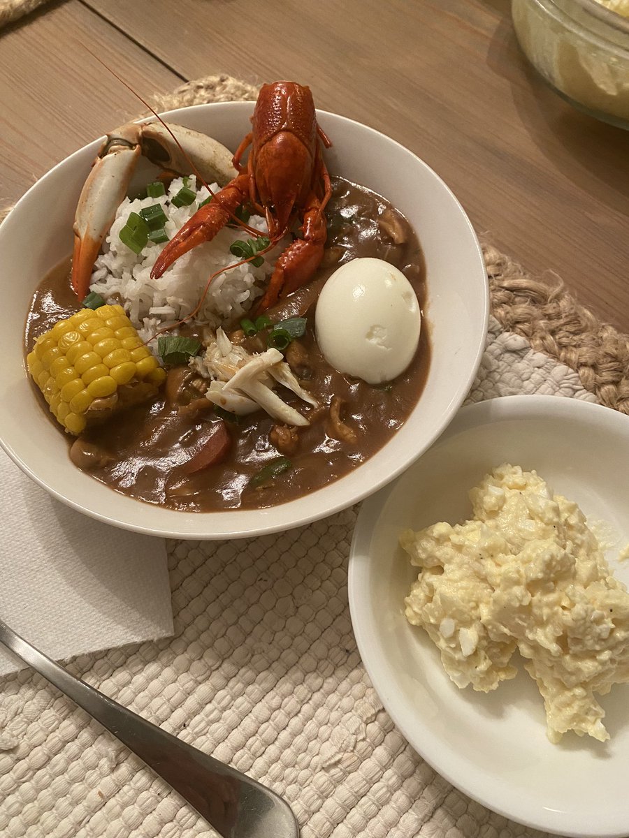 cpositerry's tweet photo. Quarantine Life on the Bayou!
Crawfish and crab stew. Things are on the upswing in the Tucker house. 🦞🦀@tuckercl https://t.co/sbAYTuD9cL