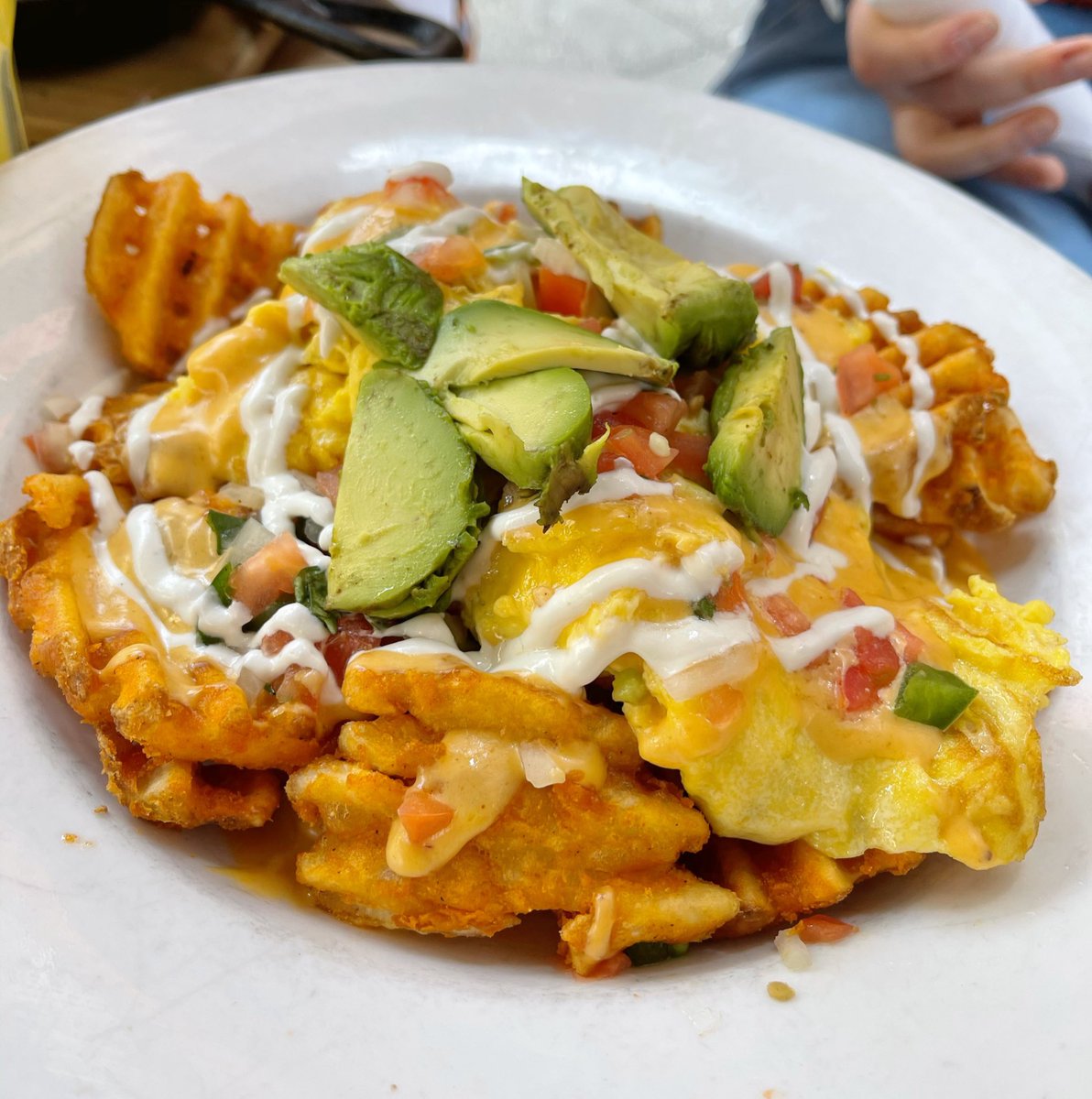 breakfast of champions!! 🍟🧀🥑