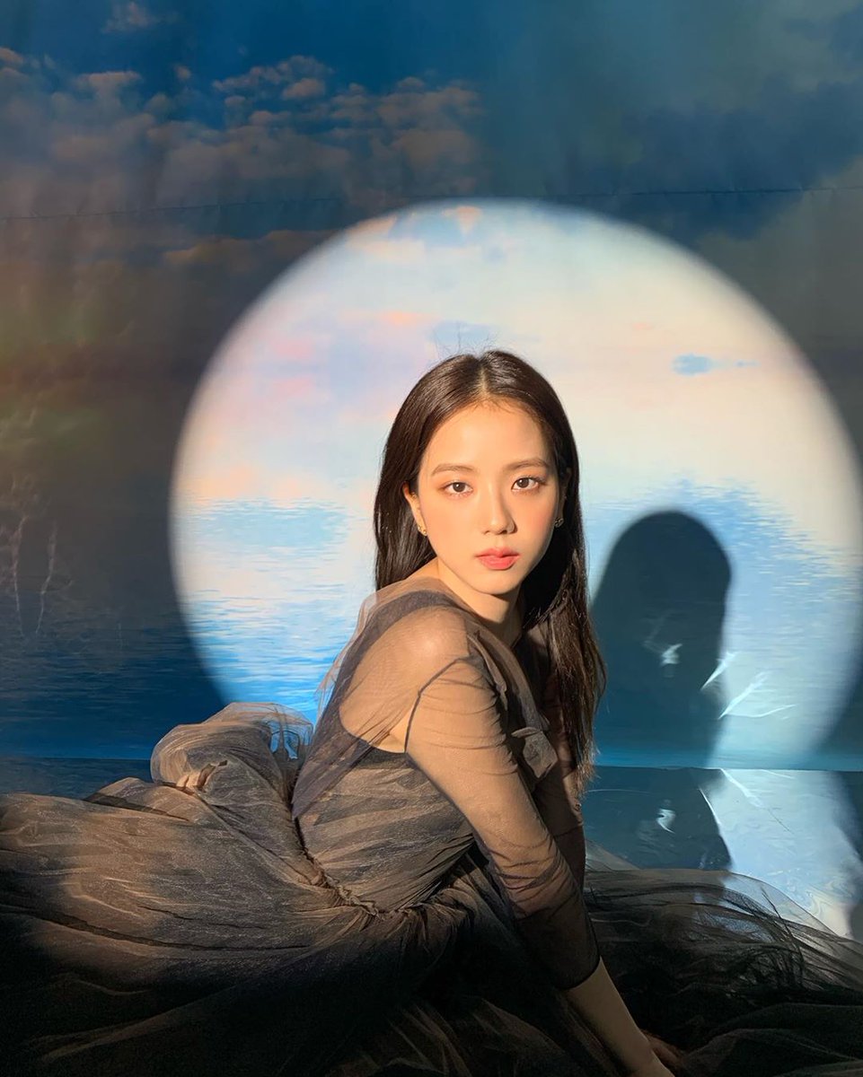 updatecultura's tweet photo. TOP PERSONALIDADES DO KPOP

4 • Jisoo (BLACKPINK) https://t.co/9aZqoPfdkI