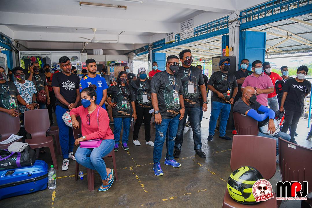 AjithFCPudhuvai's tweet photo. Kudos to Team @Thalafansml 🔥 
Massive Successful Event 😊
VALIMAI GO KART RACING 🏎️🔥 
@DevendranDave bro you are rocking 💥
#ValimaiGokartRacing
#Valimai 
#Ajithkumar https://t.co/f6CHx7Mikz